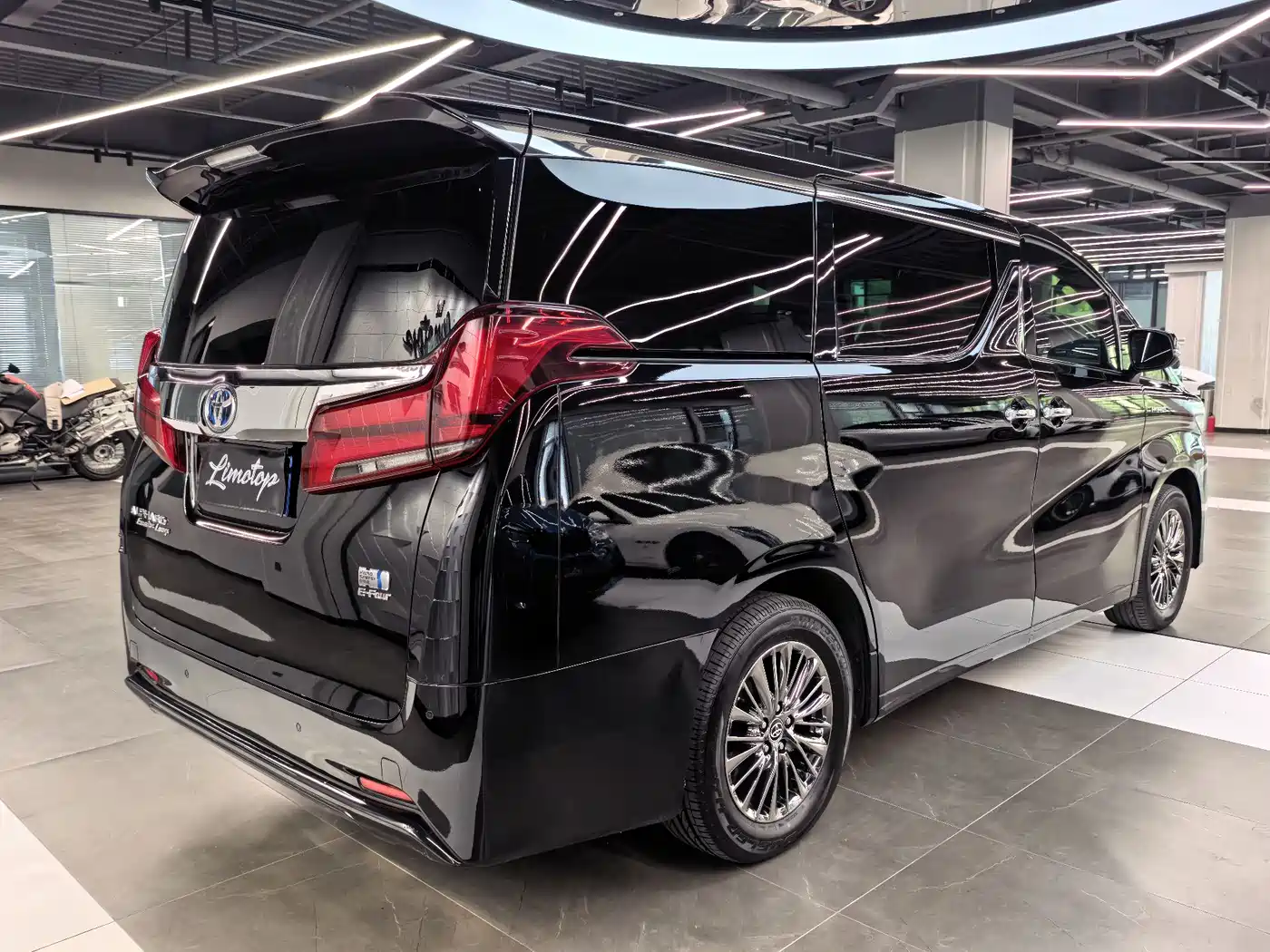Toyota Alphard 2021 Hybrid 2.5L Premium фото 6