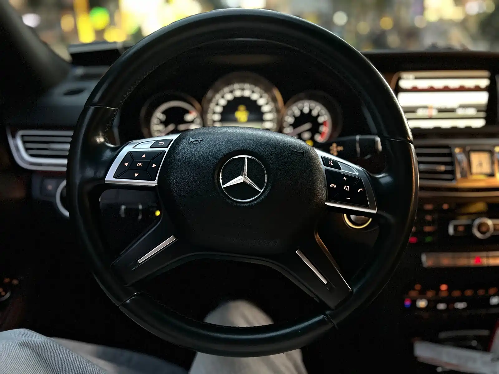 Photo 7 - Mercedes-Benz E-Class