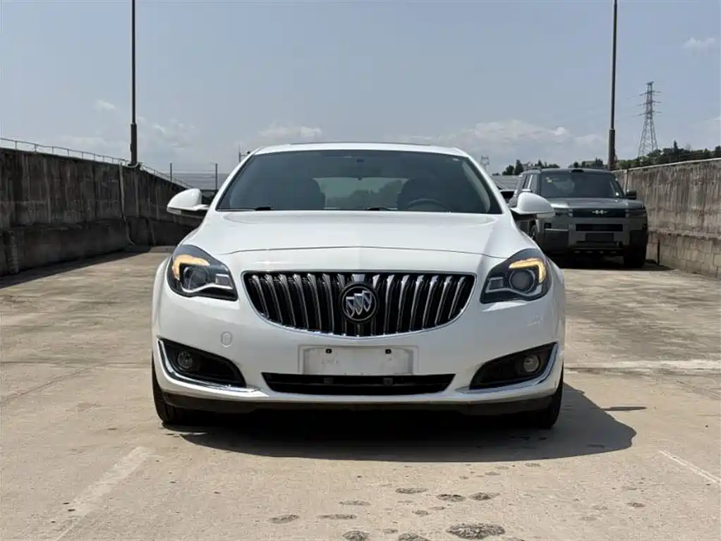 Buick Regal 2015 2.0L Elite Fashion Model фото 2