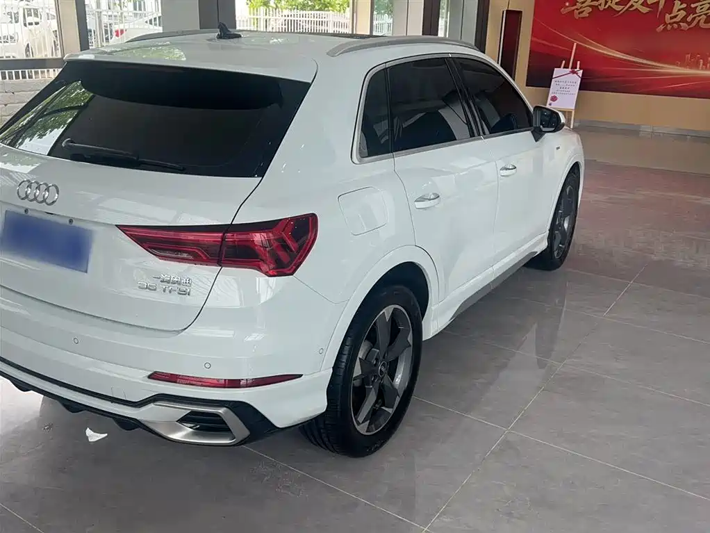 Audi Q3 2024 35 TFSI Fashion Sport фото 22