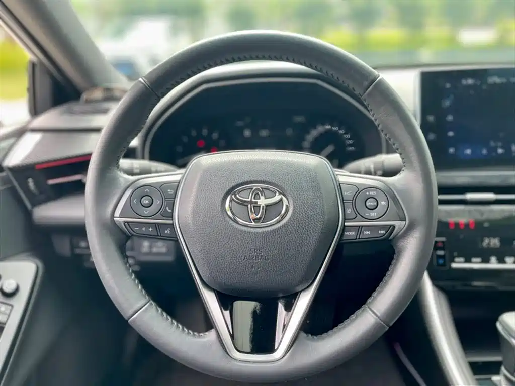 Toyota Avalon 2023 2.5L Luxury Edition фото 3