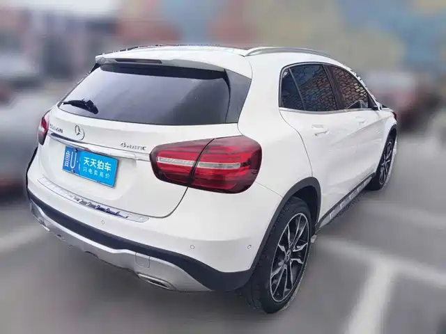 Mercedes-Benz GLA 2017 GLA 220 4MATIC Luxury — фото 5