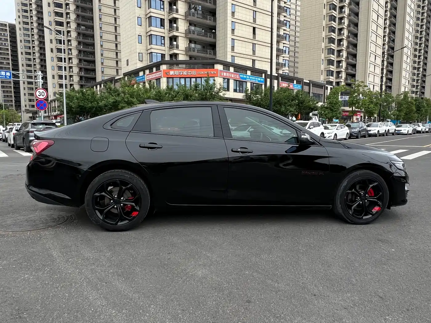 Фото 27 - Chevrolet Malibu XL