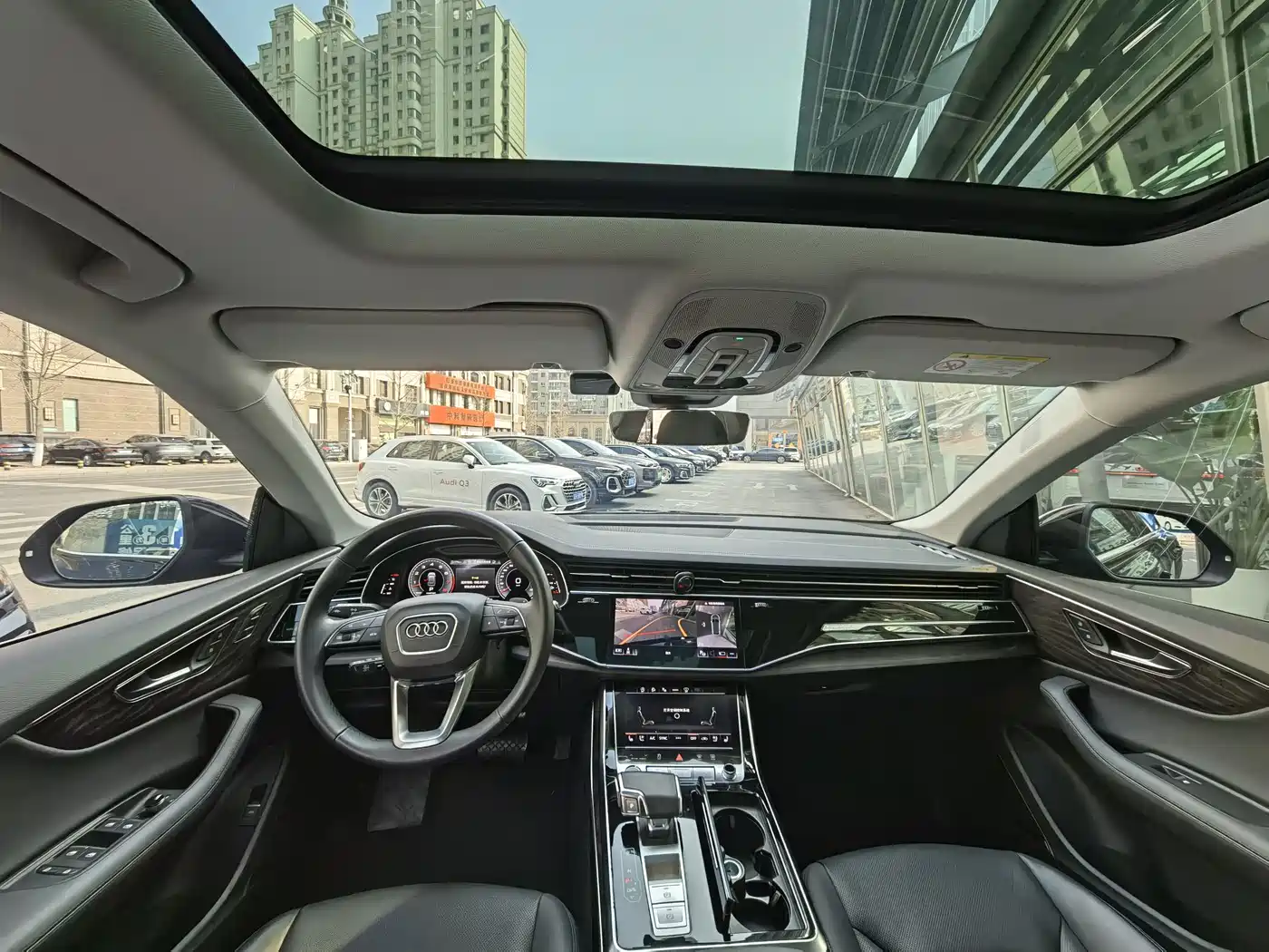 Audi Q8 2023 55 TFSI Luxury Sport фото 5
