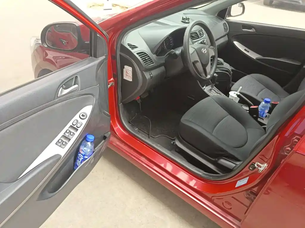 Hyundai Reina 2015 2014 Model 1.4L Automatic GLX