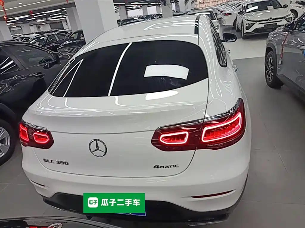 Mercedes-Benz GLC Coupe 2023 Model GLC 300 4MATIC Coupe SUV фото 6
