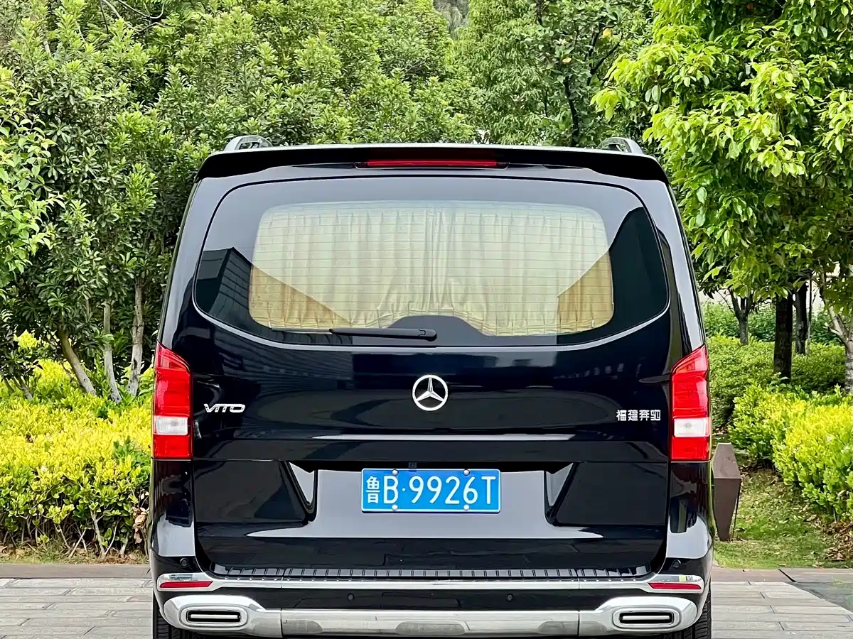 Mercedes-Benz Vito 2023 2.0T Business 7-Seater фото 6