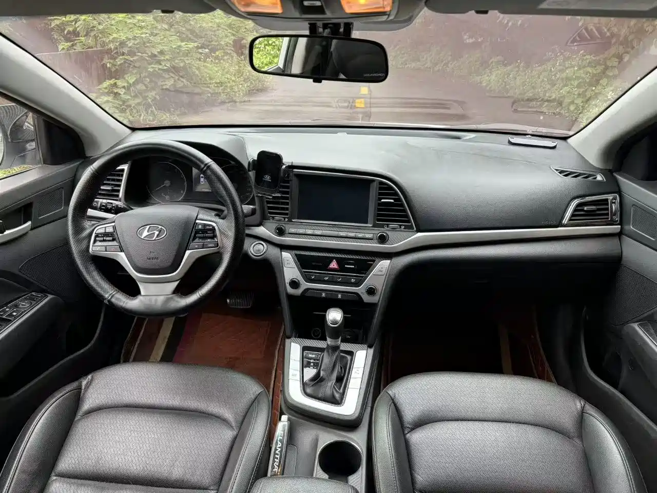 Hyundai Elantra 2016 1.6L Auto Smart·Luxury Edition фото 7