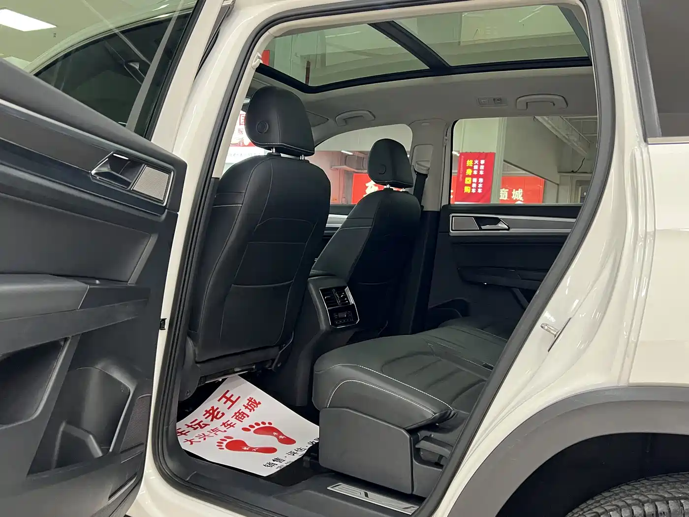Volkswagen Teramont 2019 380TSI 4WD Luxury Edition China VI фото 13