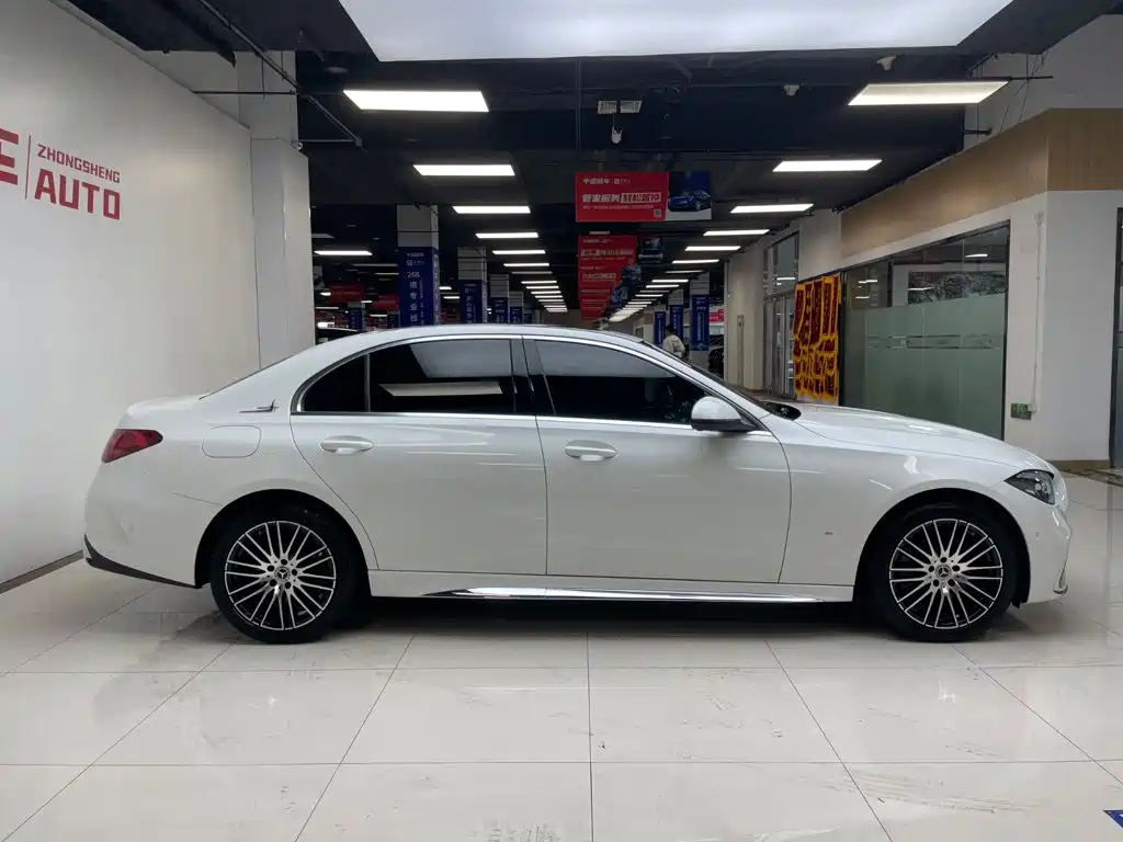 Фото 3 - Mercedes-Benz C-Class