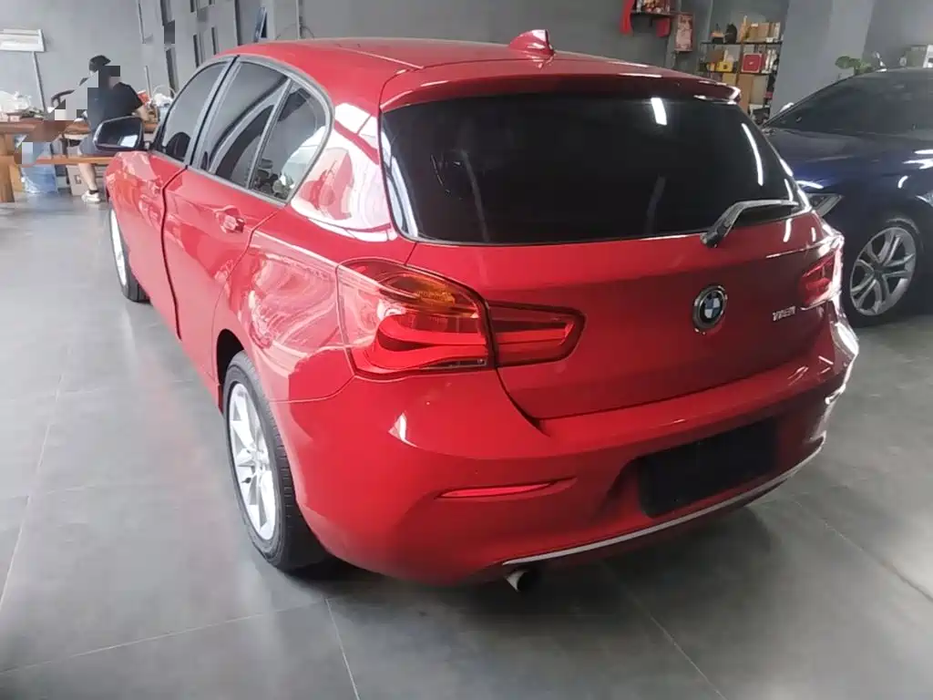 صورة 5 - BMW 1 Series (Import)