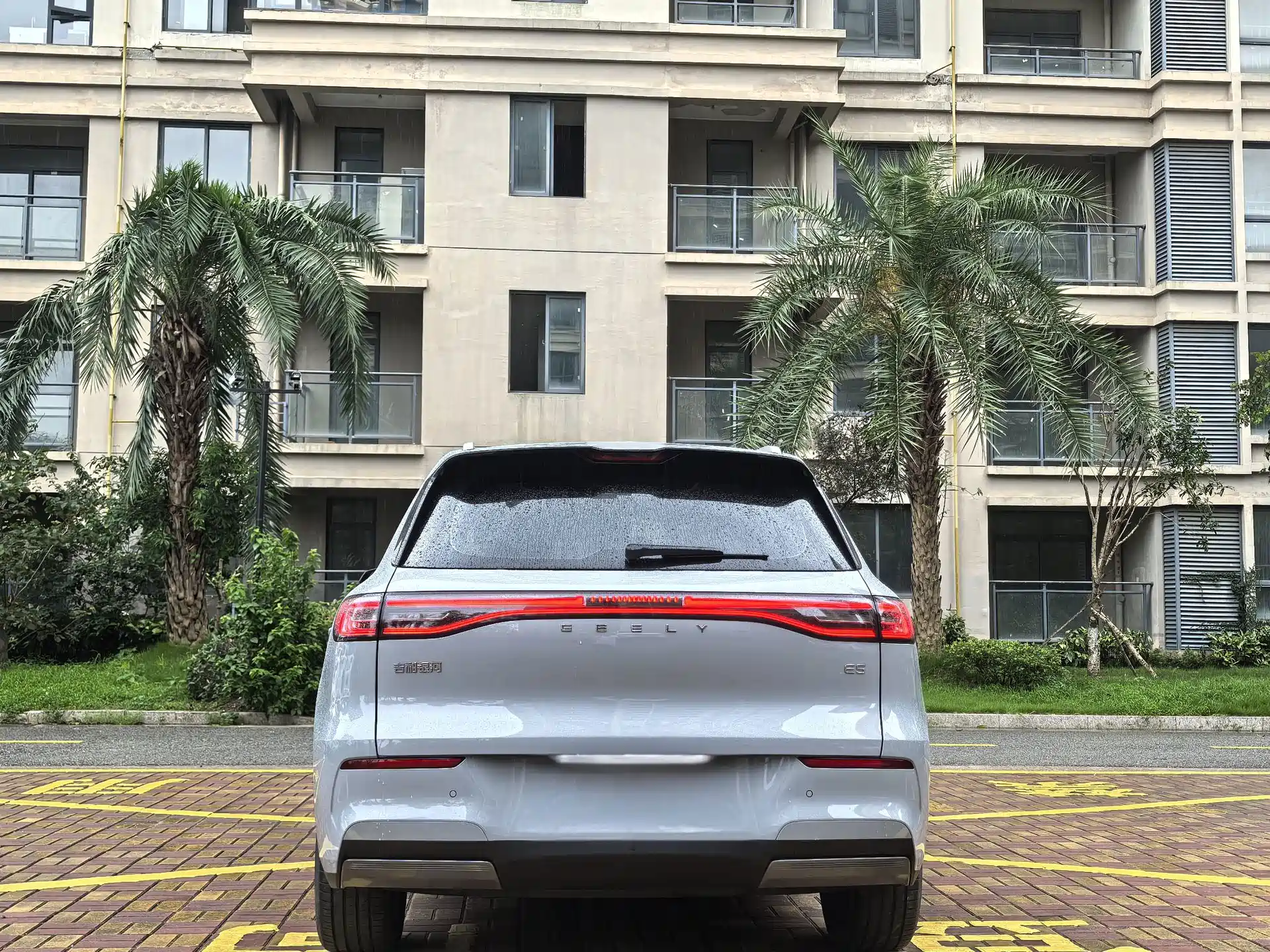 Фото 15 - Geely Galaxy Galaxy E5