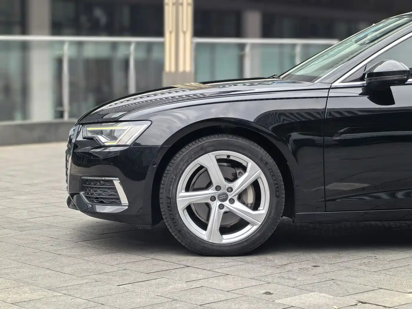 Фото 7 - Audi A6L
