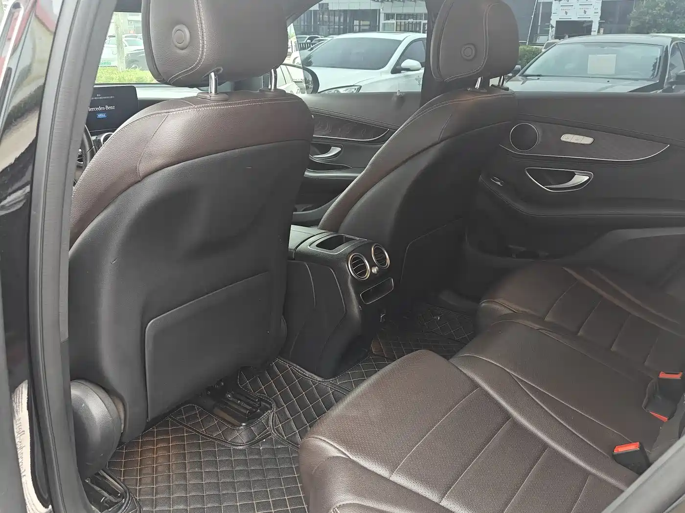 Mercedes-Benz GLC 2020 GLC 260 L 4MATIC Luxury фото 6