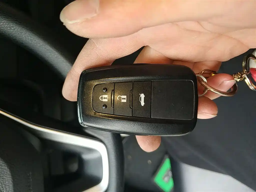 Toyota Corolla 2021 1.2T S-CVT Elite PLUS Edition фото 17