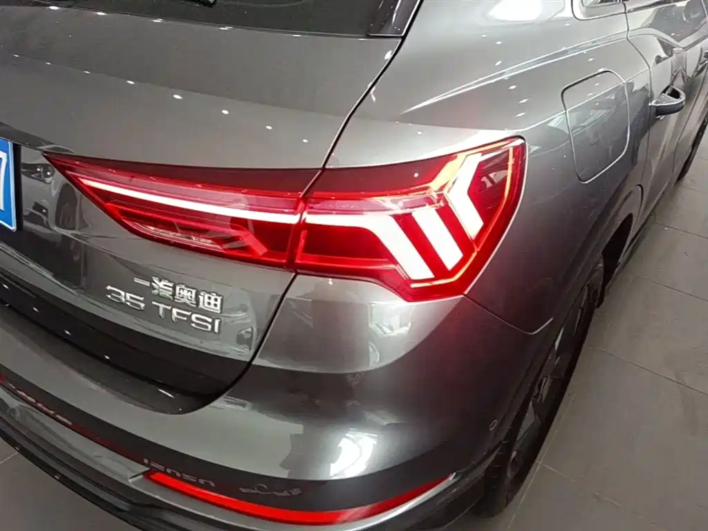 Audi Q3 2021 35 TFSI Lifestyle Edition фото 8