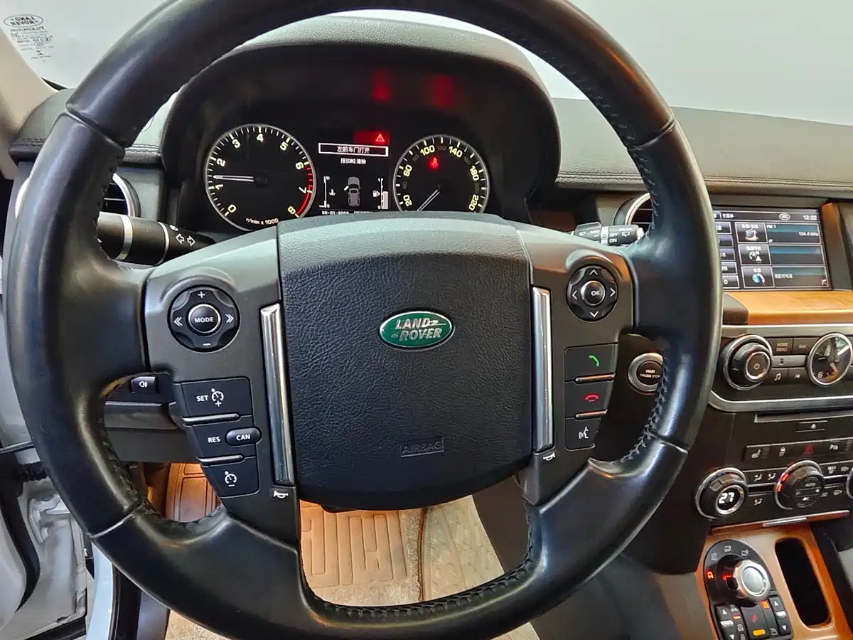 Land Rover Discovery 2012 5.0 V8 SE фото 7