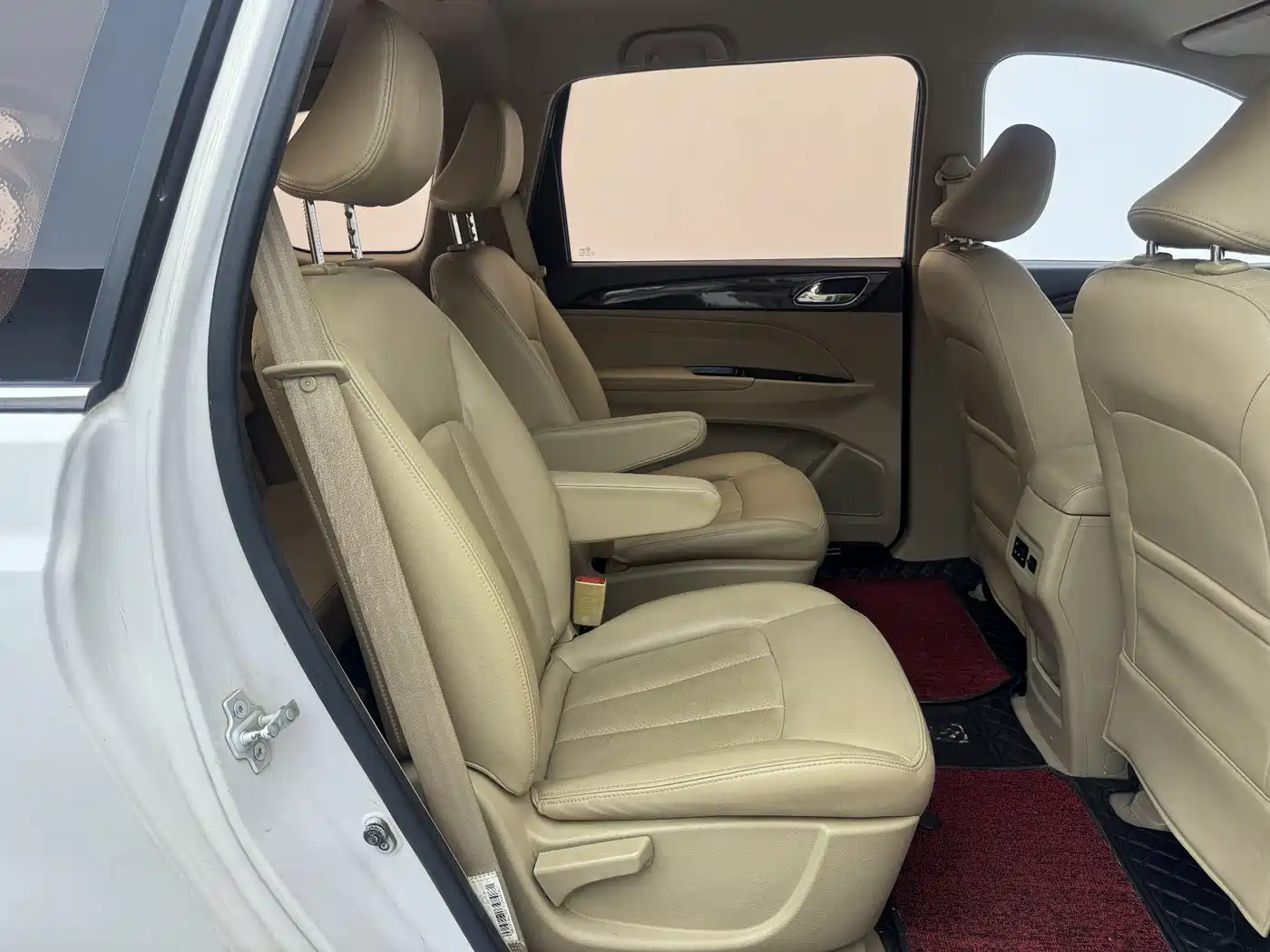 Baojun 730 2018 2016 1.5L Manual Premium 7-Seater (China V)