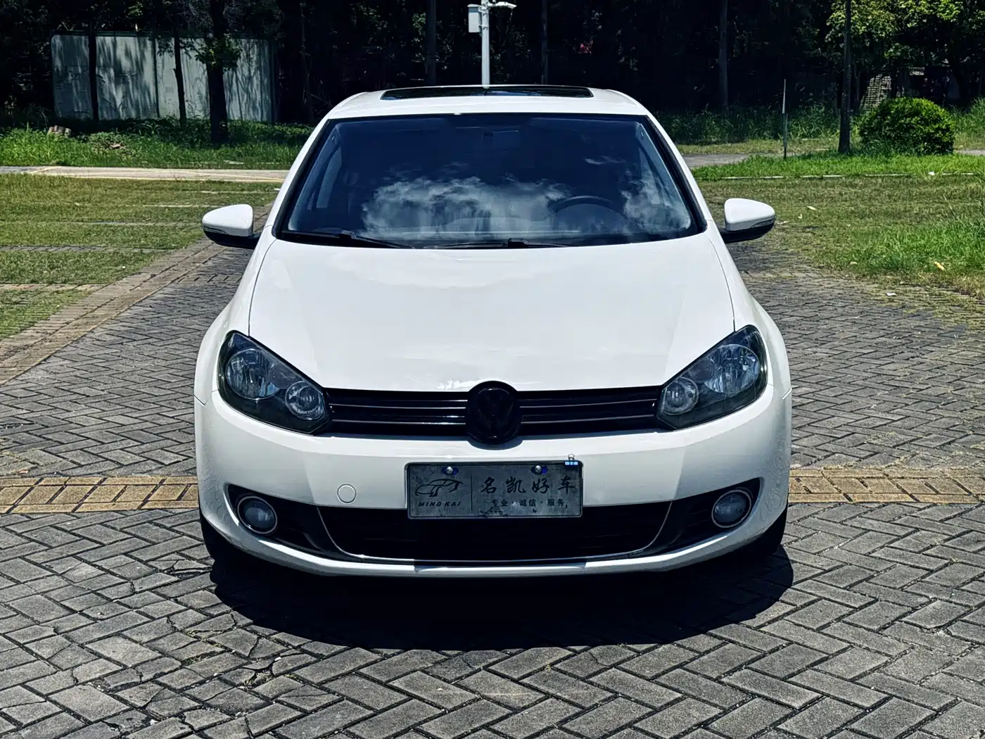 Фото 3 - Volkswagen Golf