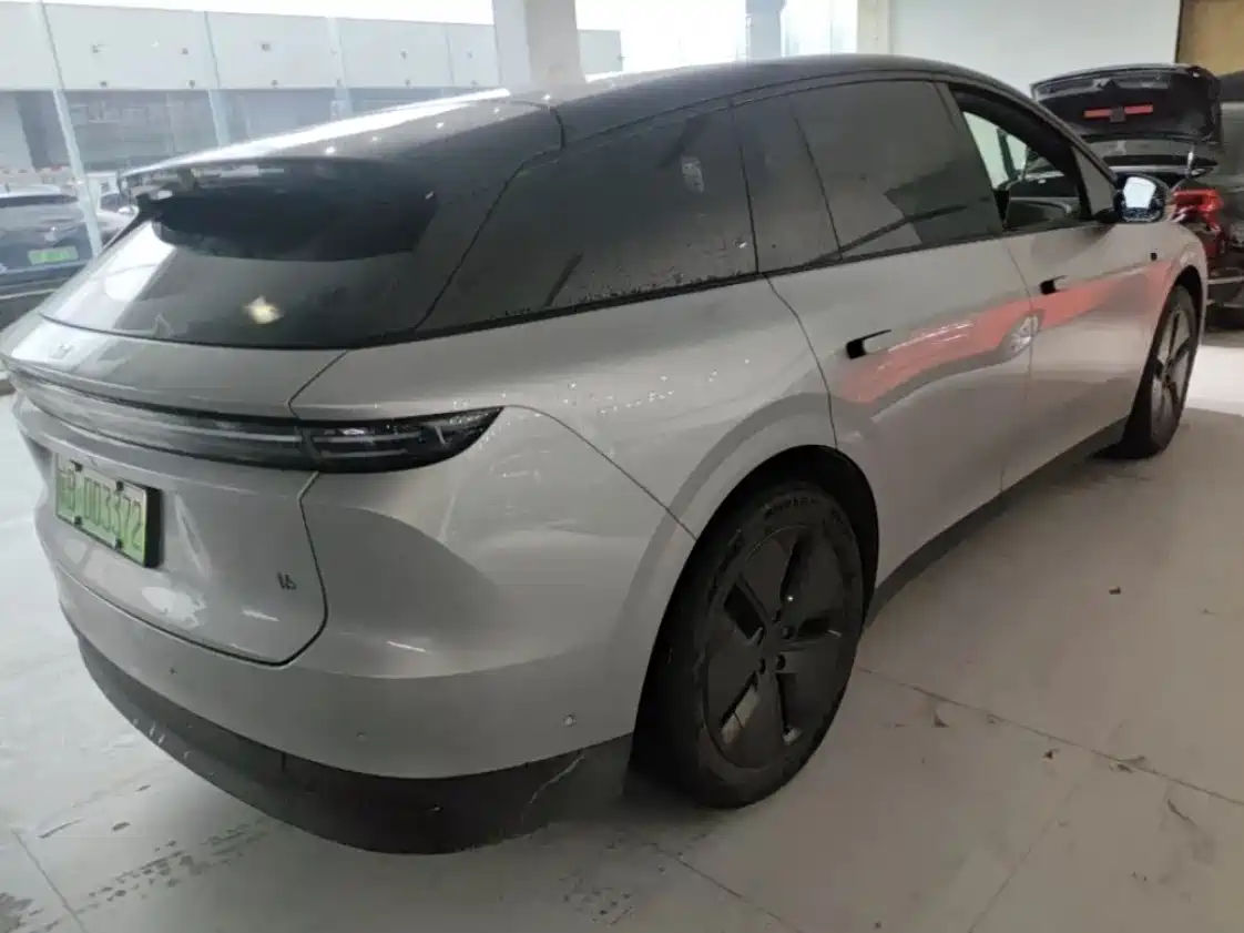 Li Auto i6 2025 2025 2WD Base Model