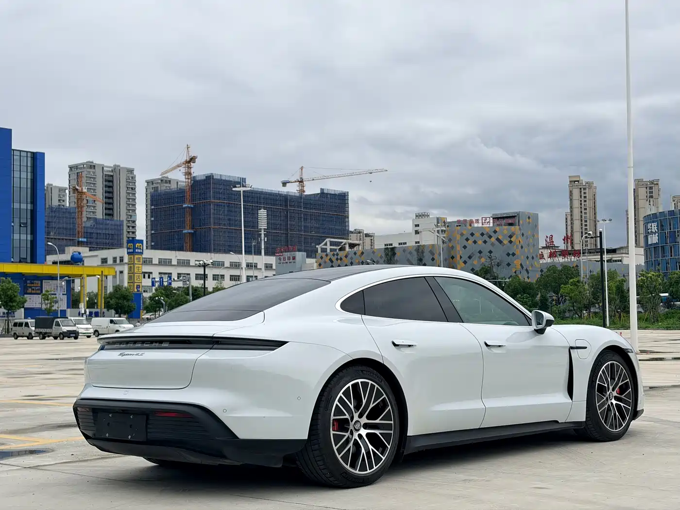 Porsche Taycan 2020 2019 Taycan 4S