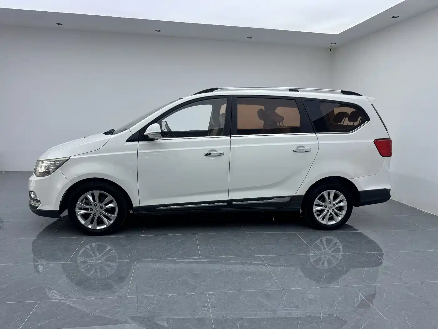 Baojun 730 2018 2016 1.5L Manual Premium 7-Seater (China V)