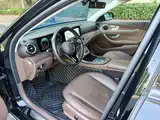 Photo 9 - Mercedes-Benz E-Class
