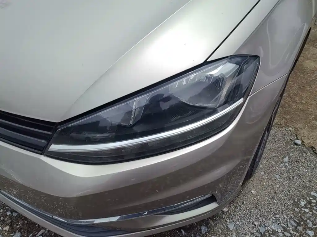 Photo 24 - Volkswagen Golf