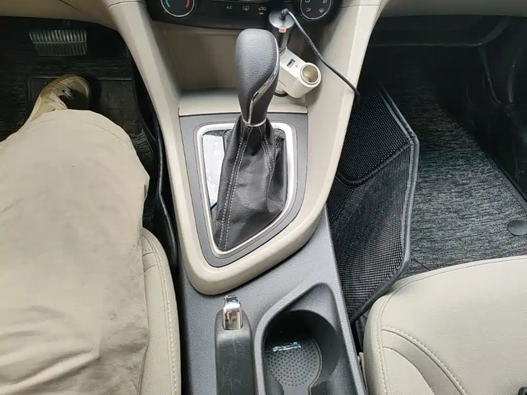 Фото 14 - Buick Excelle