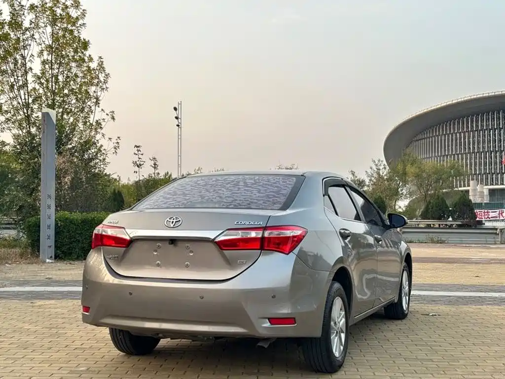 Фото 4 - Toyota Corolla