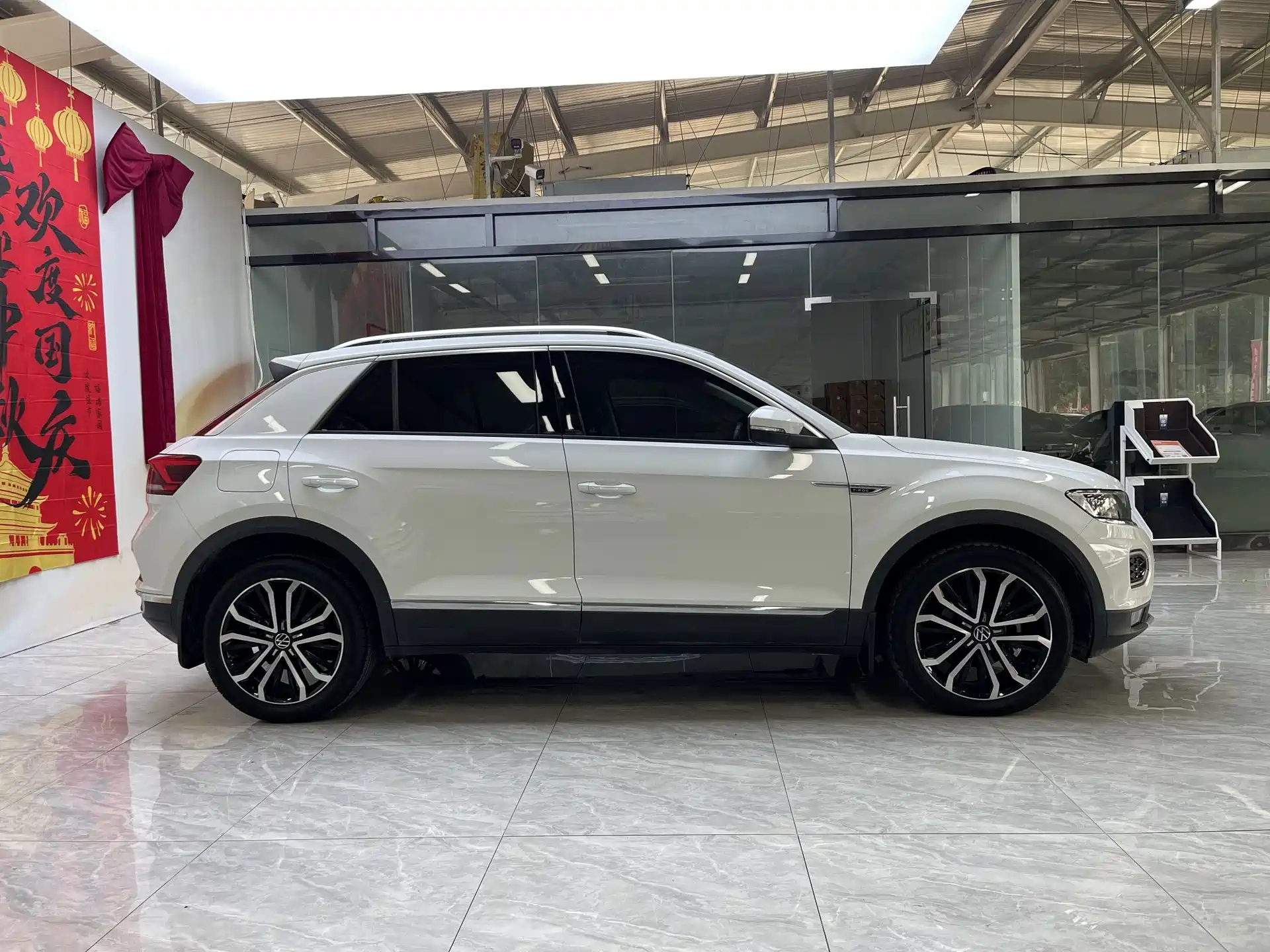 Фото 6 - Volkswagen T-ROC