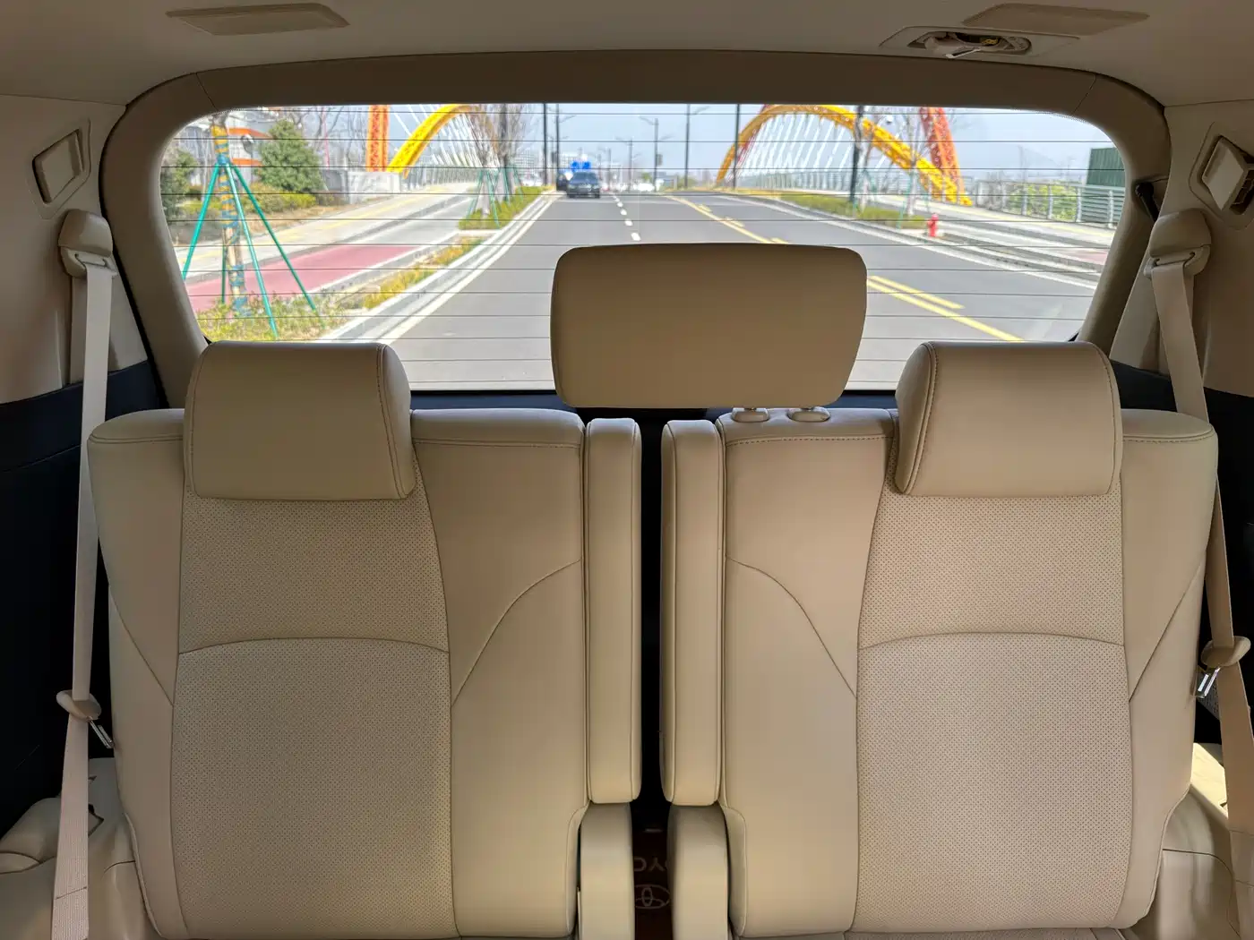 Toyota Alphard 2020 Hybrid 2.5L Premium Edition фото 10
