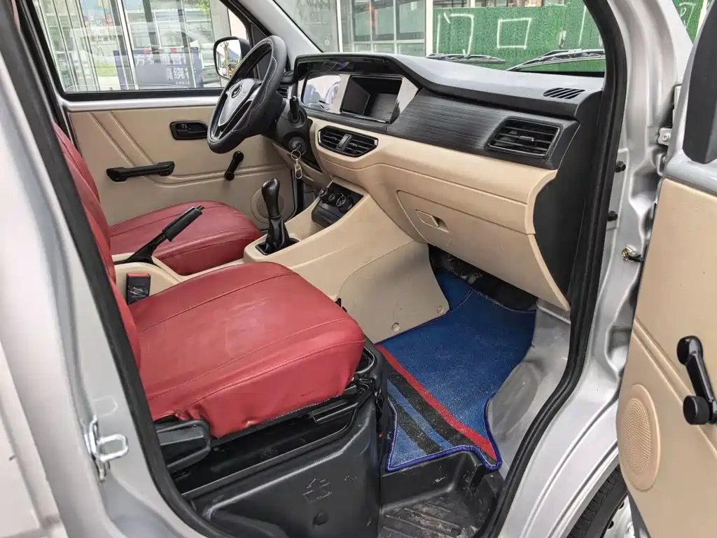 Changan Kuayue Kuayuexing V3 2024 2023 1.5L Gasoline Standard 7-seater Passenger Vehicle