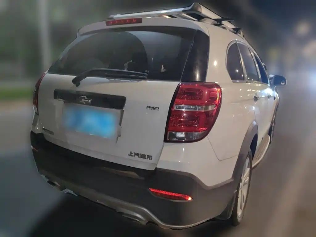 Chevrolet Captiva 2015 2.4L AWD Flagship 7-Seater фото 5