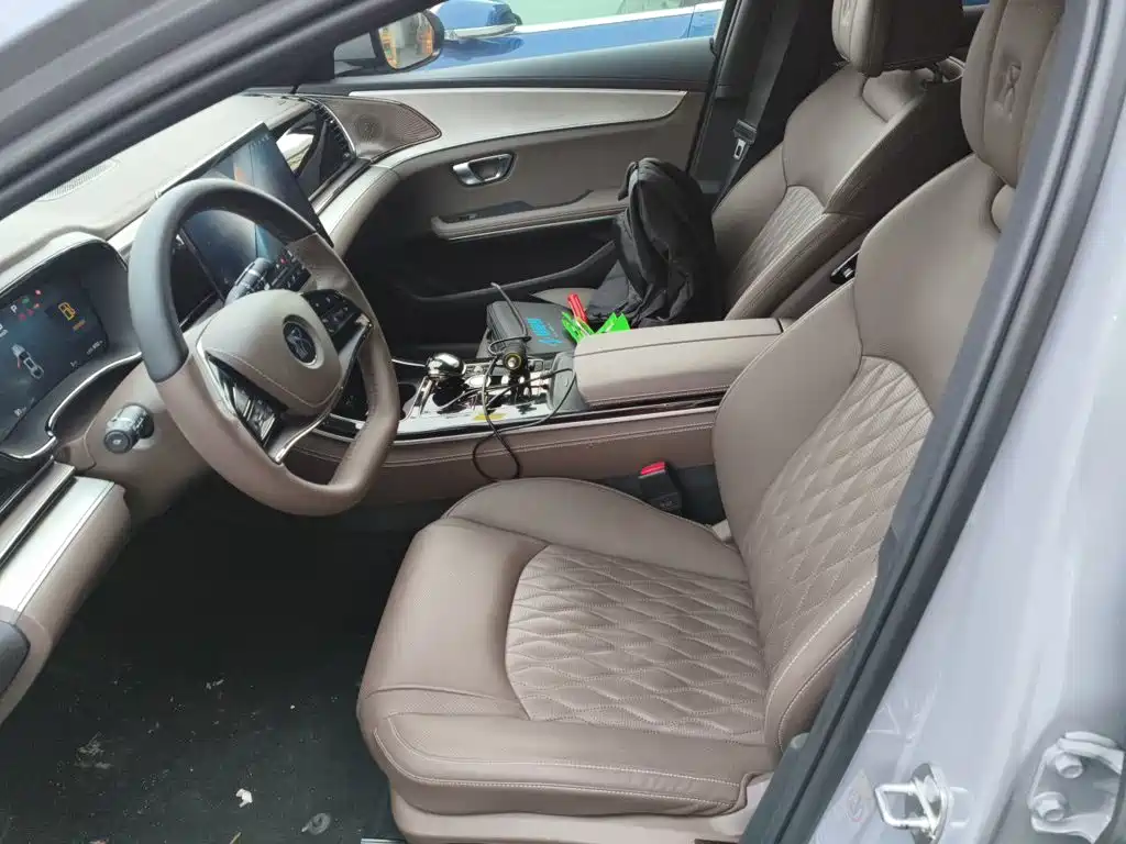 BYD Han 2025 2025 DM-i Smart Driving Edition 125KM LiDAR Flagship