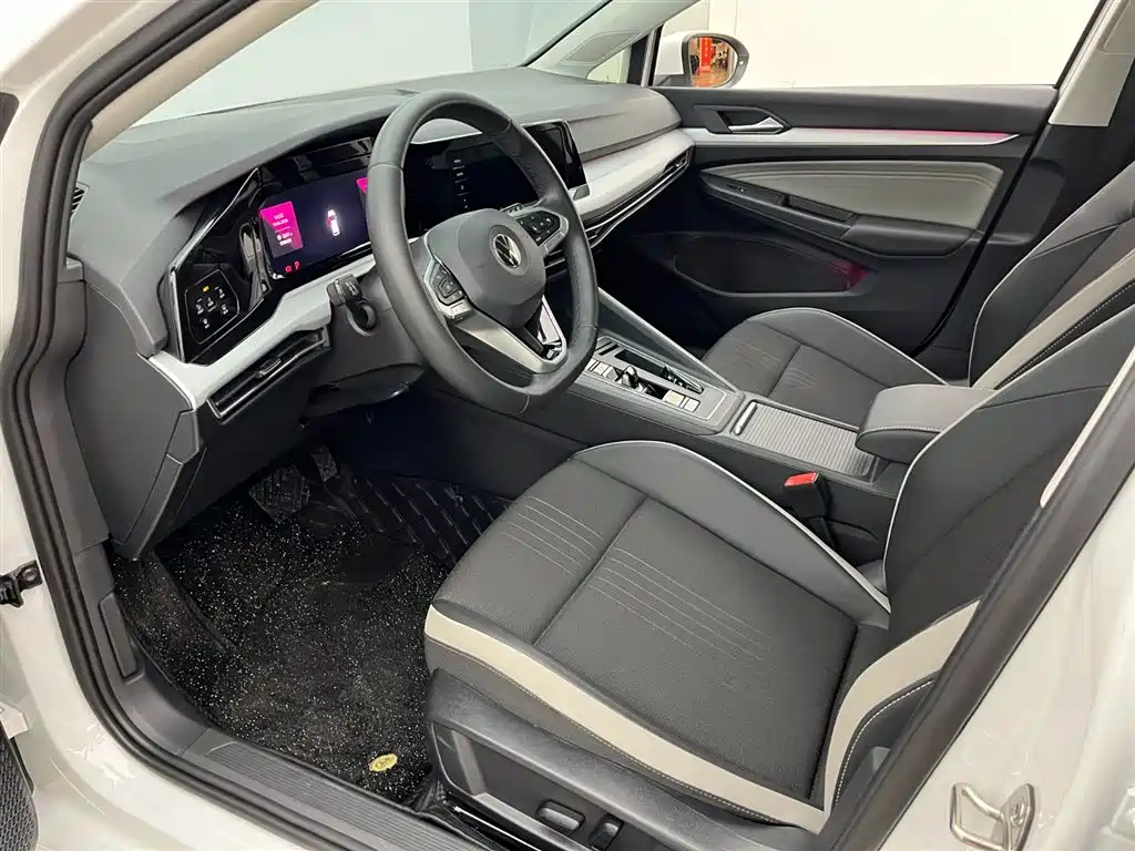 Volkswagen Golf 2023 280TSI DSG Pro фото 6