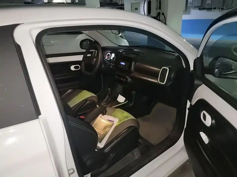 Roewe Clever 2020 2020 Urban Style Edition