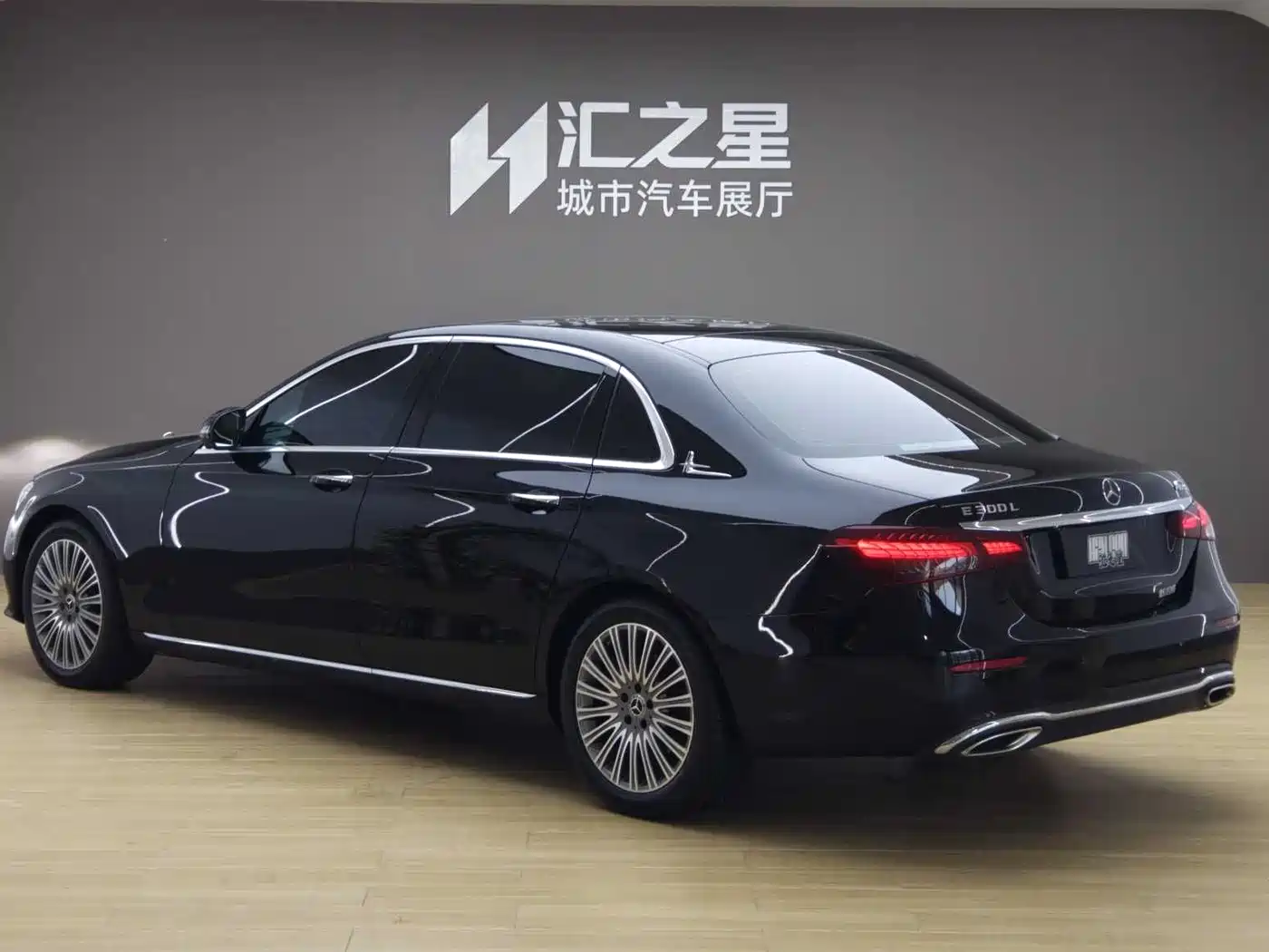 Mercedes-Benz E-Class 2022 E 300 L Fashion фото 2