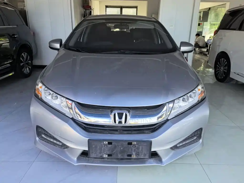 Фото 3 - Honda City
