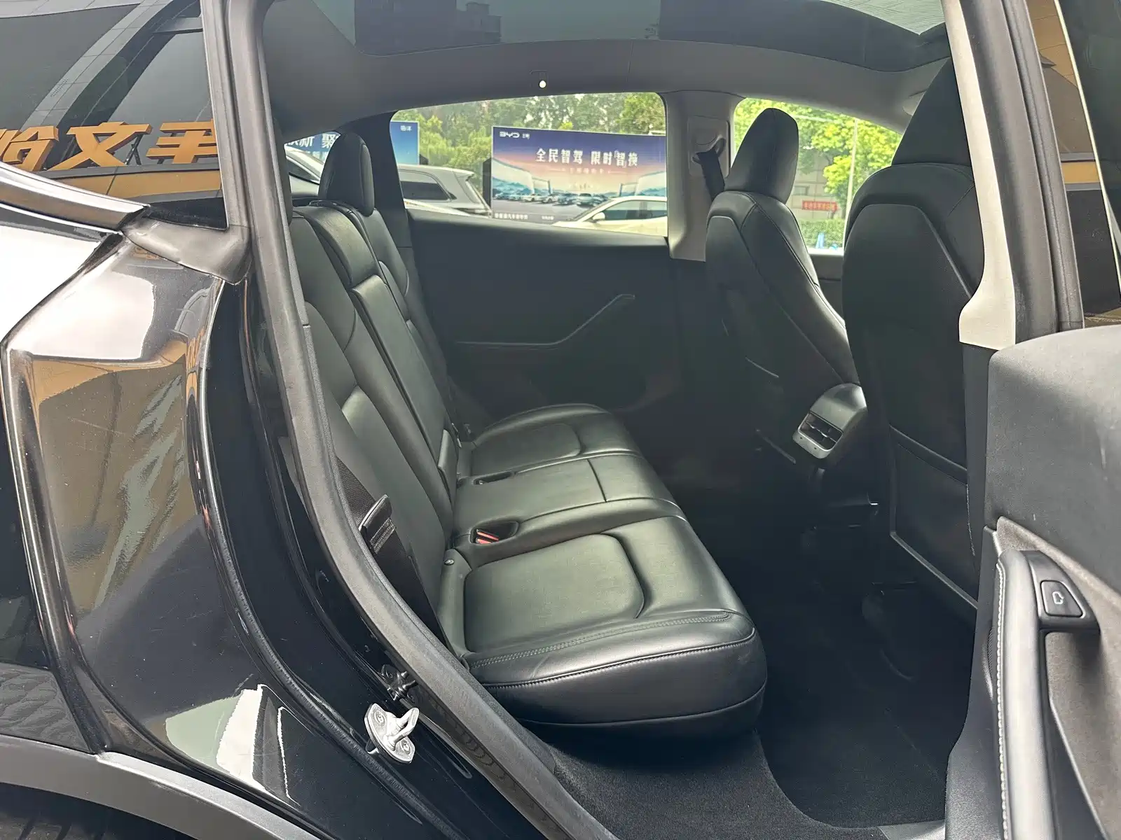 Photo 20 - Tesla Model Y