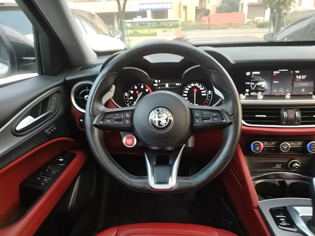 Alfa Romeo Stelvio 2020 2020 2.0T 280HP Luxury Edition