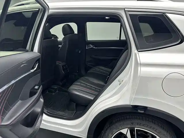 Фото 8 - Roewe RX5 MAX
