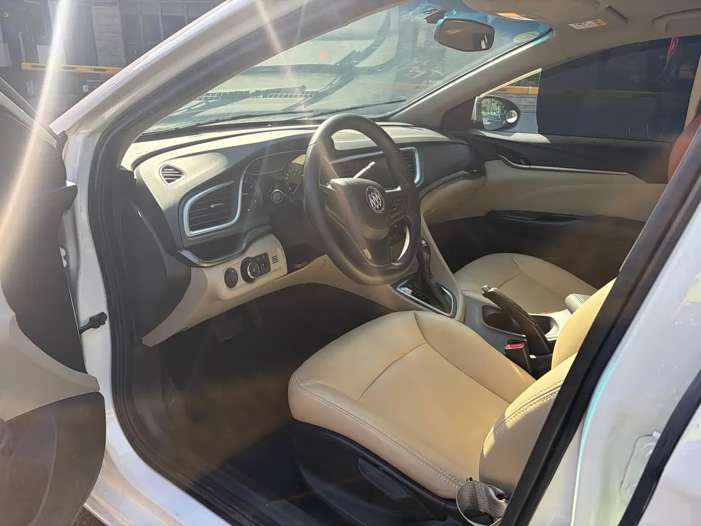 Buick Excelle 2019 15T DCT Progressive Type China VI фото 4