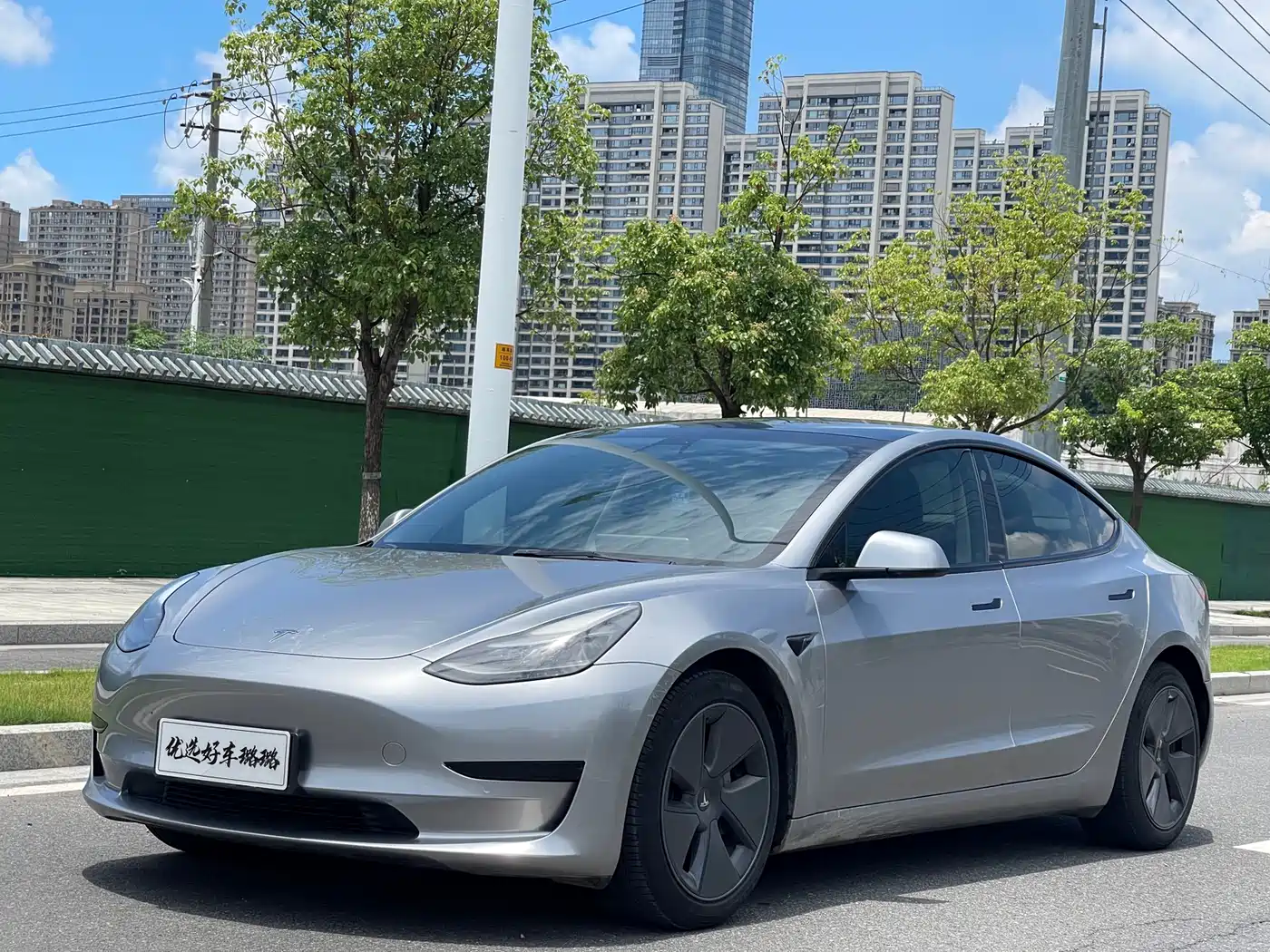 Фото 3 - Tesla Model 3