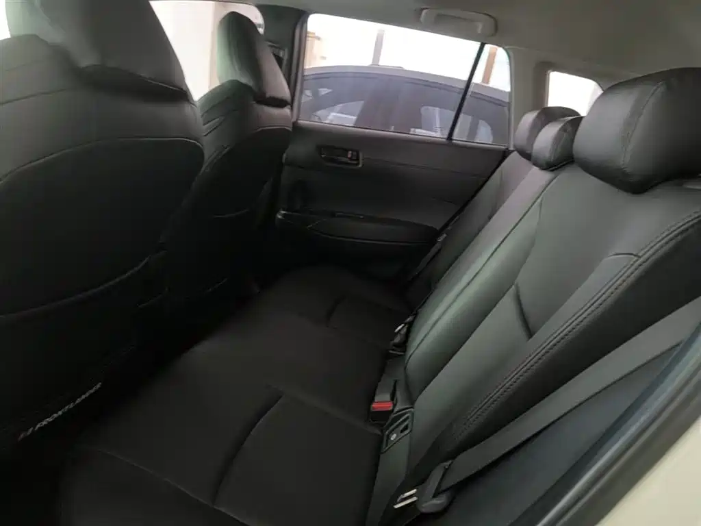 Toyota Frontlander 2022 2.0L CVT Leading Edition фото 17