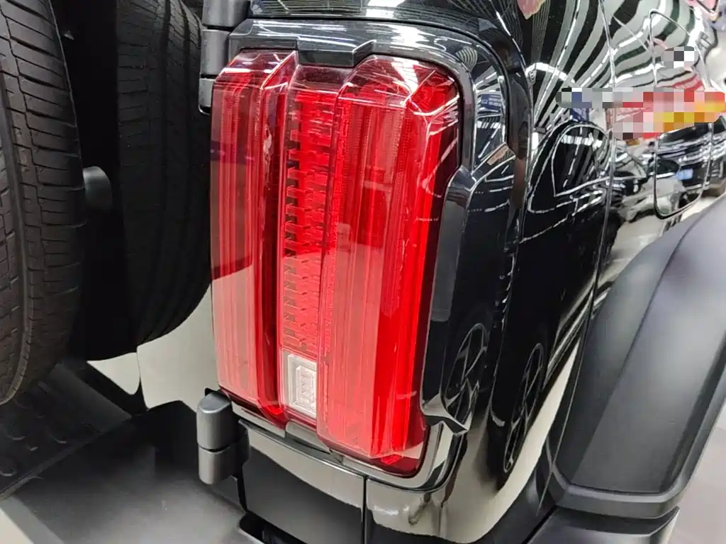 Tank 300 New Energy 2025 2025 Hi4-T