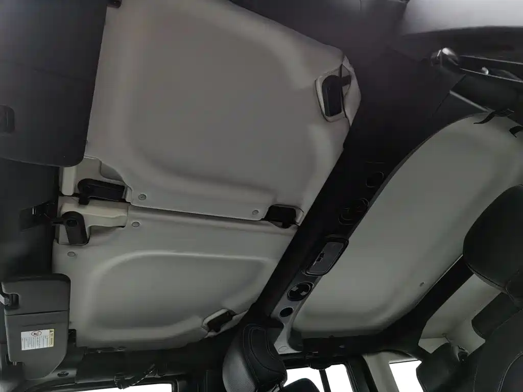BAIC ORV Beijing Offroad BJ40 2023 2.0D Automatic 4WD Blade Hero Edition Knight Type фото 14
