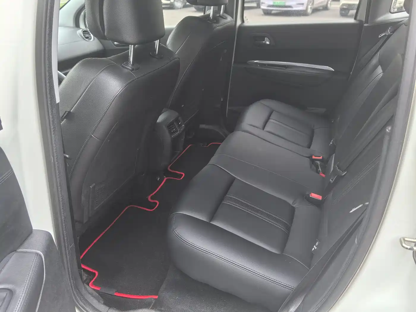 Peugeot 3008 2015 2.0L Automatic Trend Edition фото 10