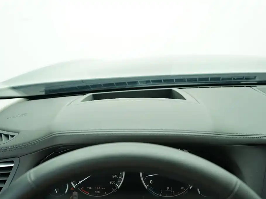 BMW 7 Series 2010 760Li фото 31