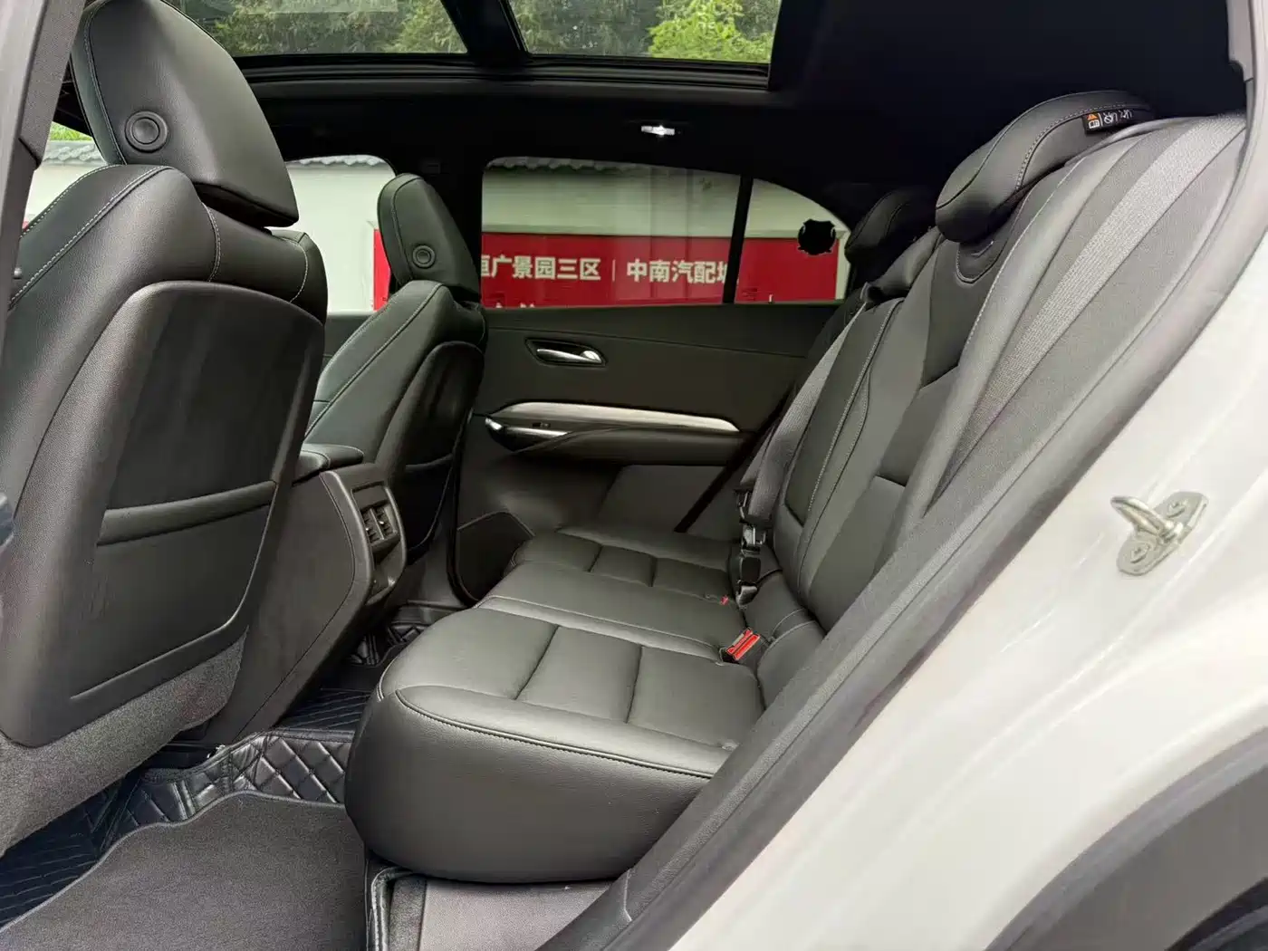 Cadillac XT4 2023 2024 28T 2WD Luxury